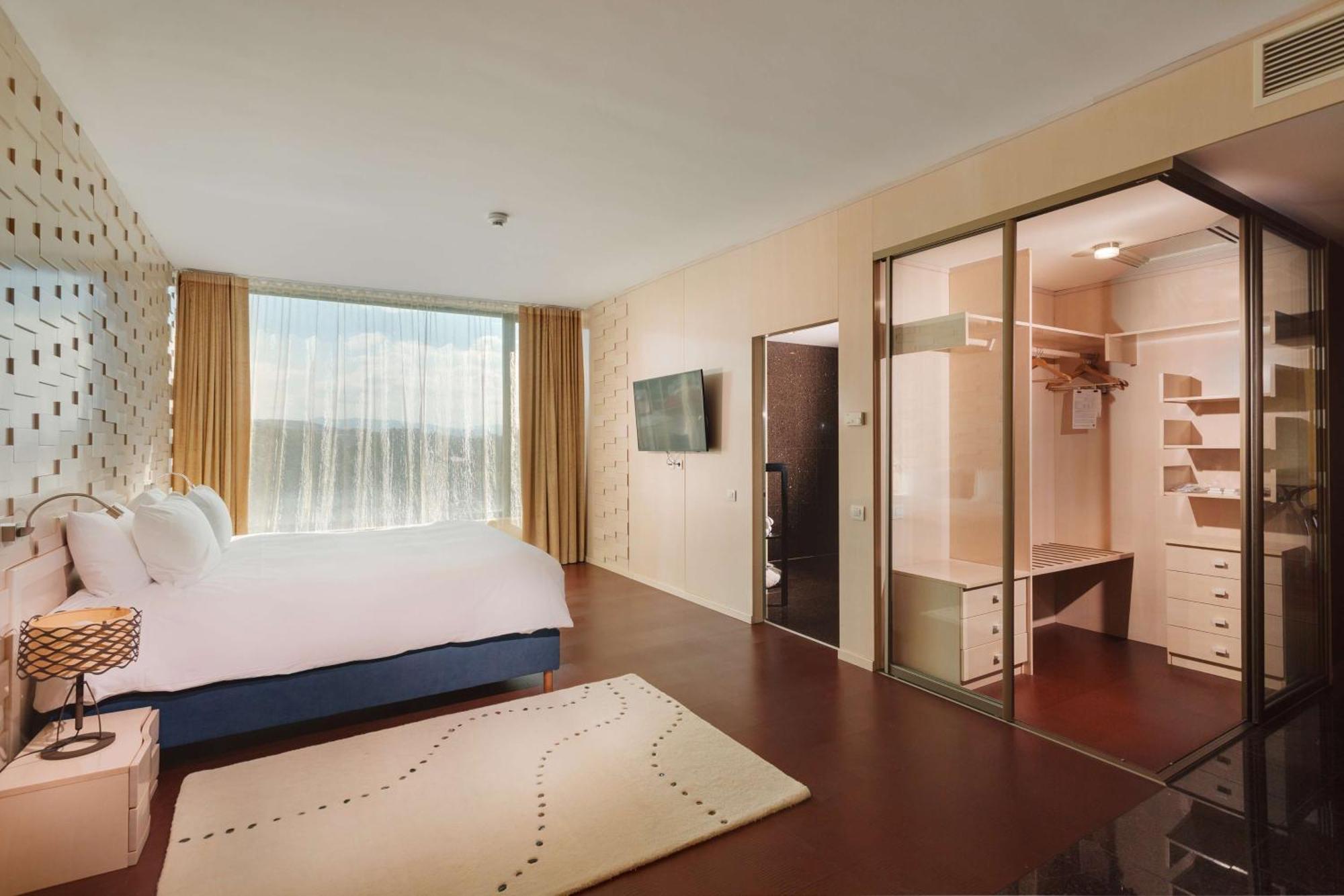Doubletree By Hilton Hotel Cluj - City Plaza Exterior foto Suite