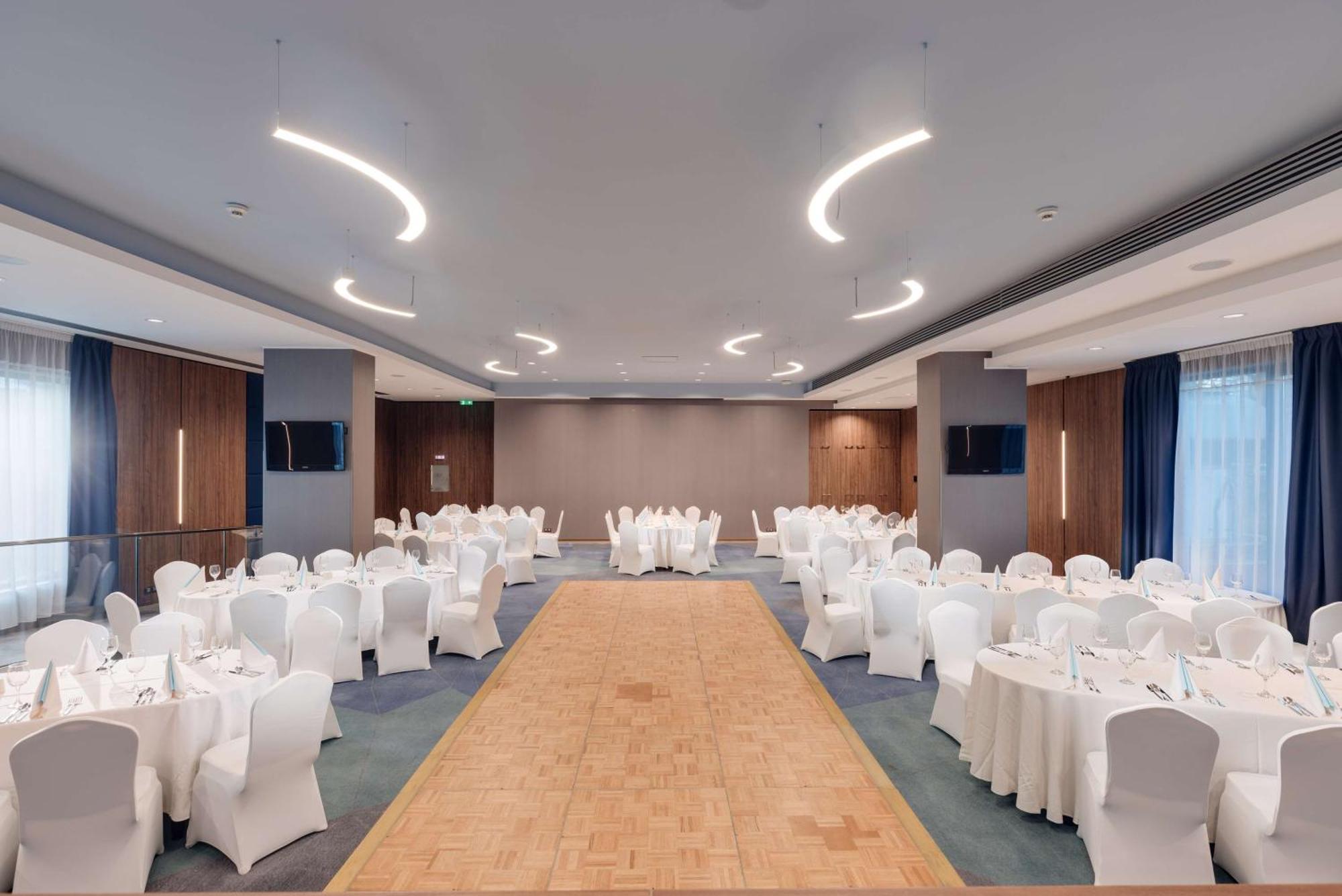 Doubletree By Hilton Hotel Cluj - City Plaza Exterior foto The ballroom